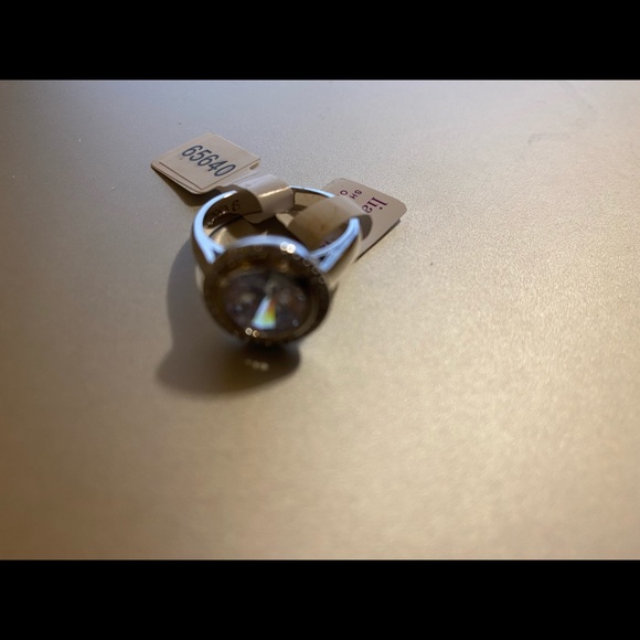 Brand new ring showdown - Picture 3 of 4